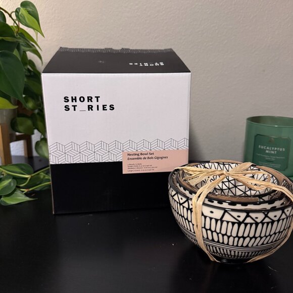 NEW! Short Stories Nesting Bowls Set - Picture 1 of 2